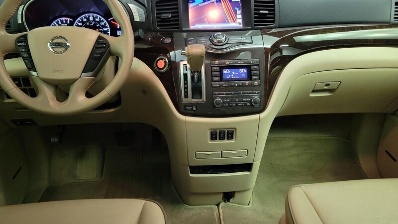 2014 Nissan Quest LE 9