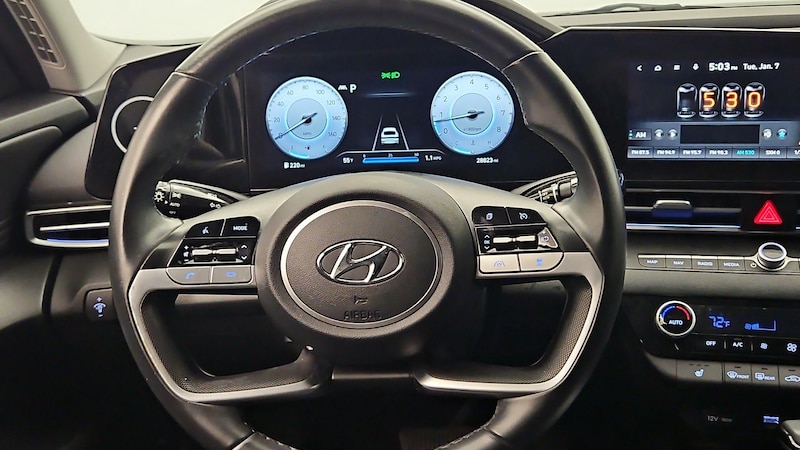 2022 Hyundai Elantra Limited Edition 10