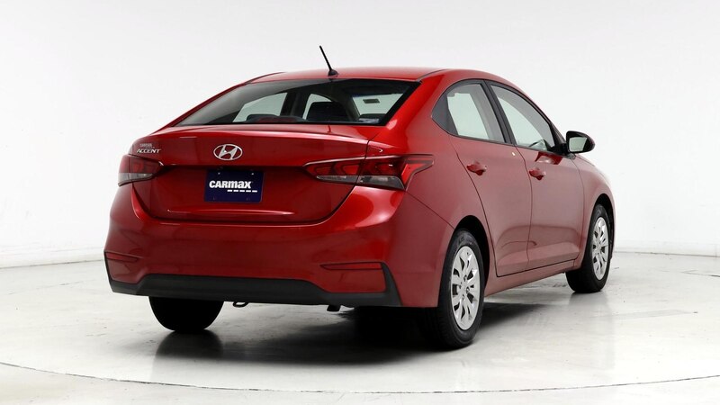 2018 Hyundai Accent SE 8