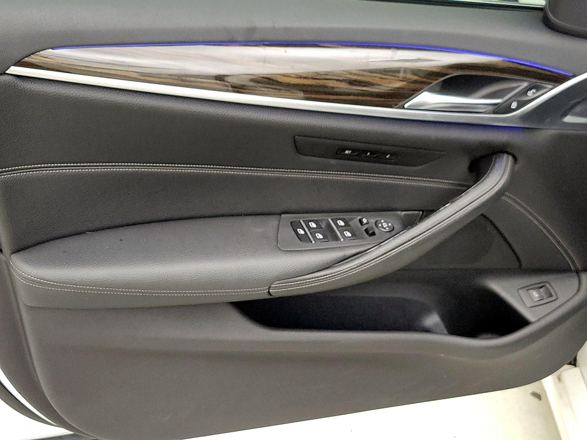 Thumbnail: 2019 BMW 5 Series - 12