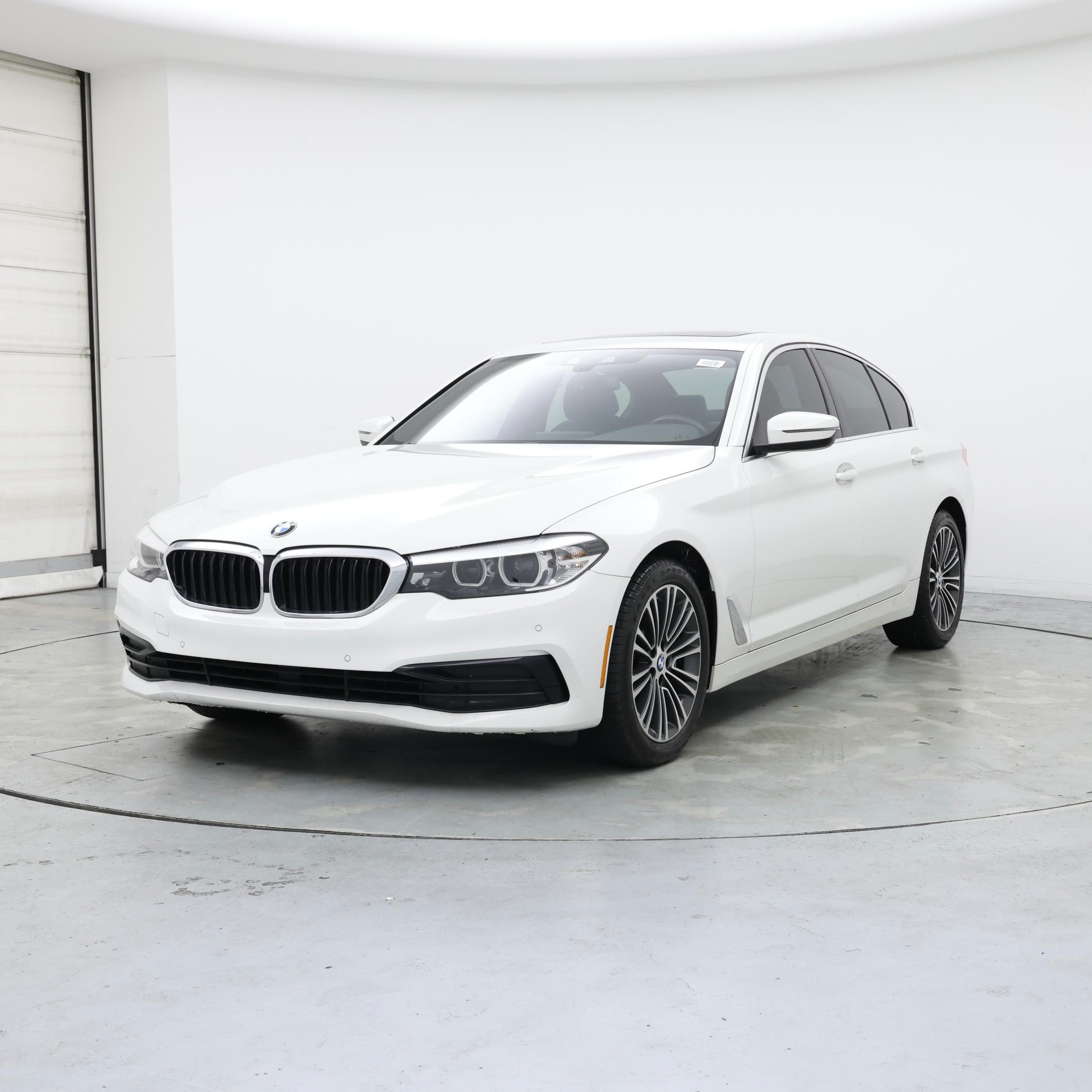 Thumbnail: 2019 BMW 5 Series - 4