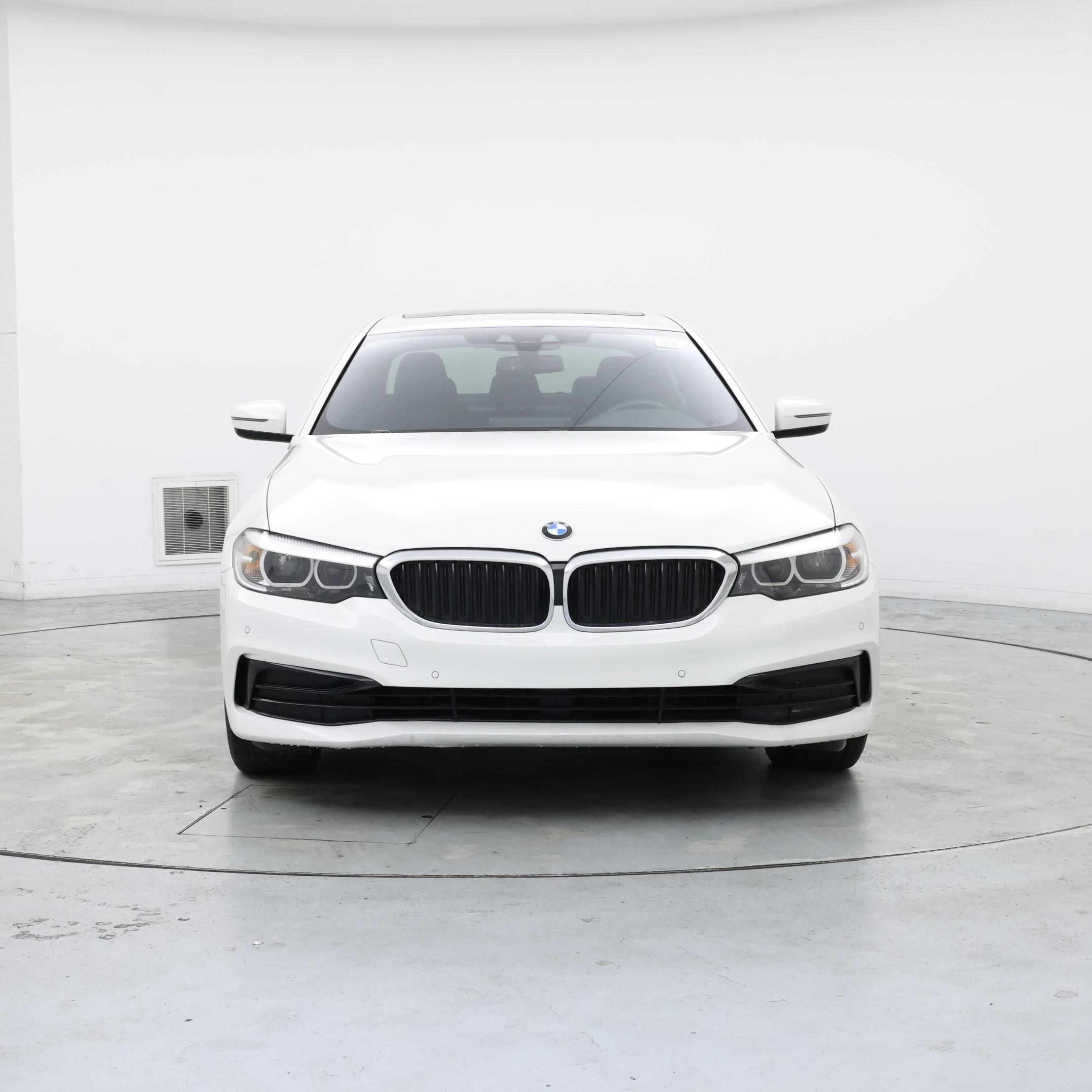 Thumbnail: 2019 BMW 5 Series - 5