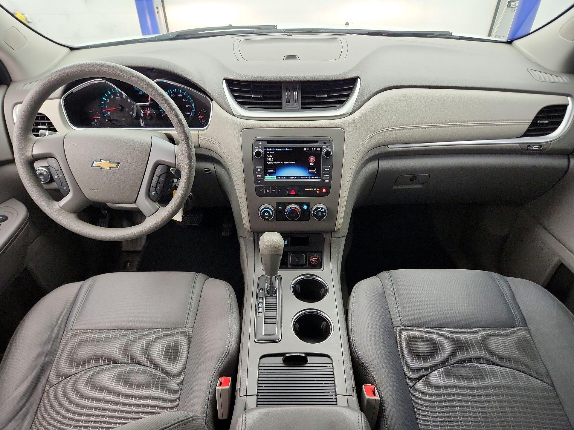 Thumbnail: 2017 Chevrolet Traverse - 9