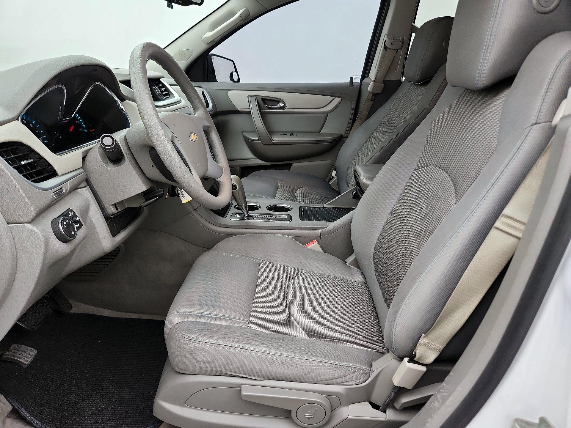 Thumbnail: 2017 Chevrolet Traverse - 11