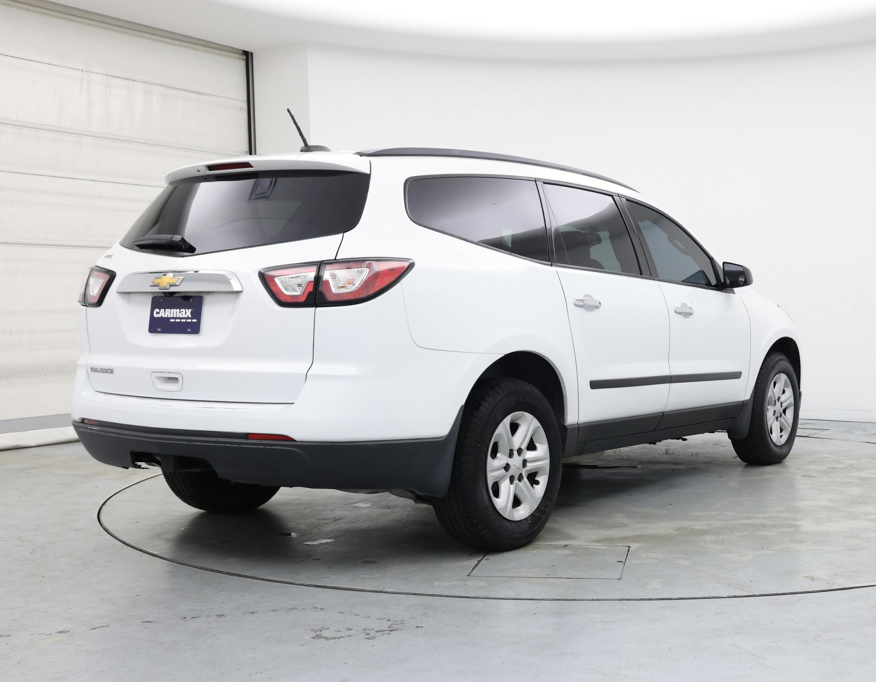 Thumbnail: 2017 Chevrolet Traverse - 8