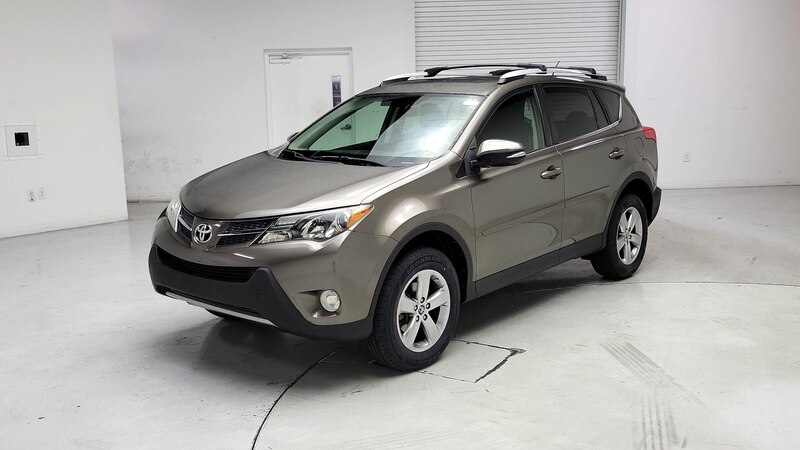 2015 Toyota RAV4 XLE 3