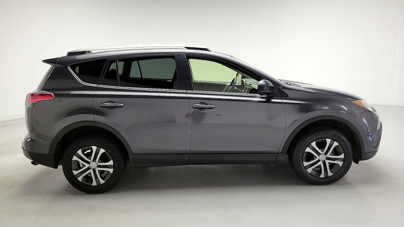 2018 Toyota RAV4 LE 4