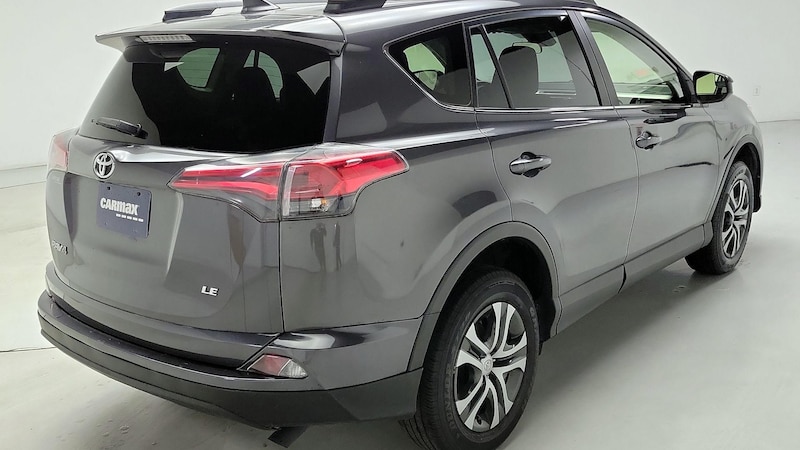 2018 Toyota RAV4 LE 5