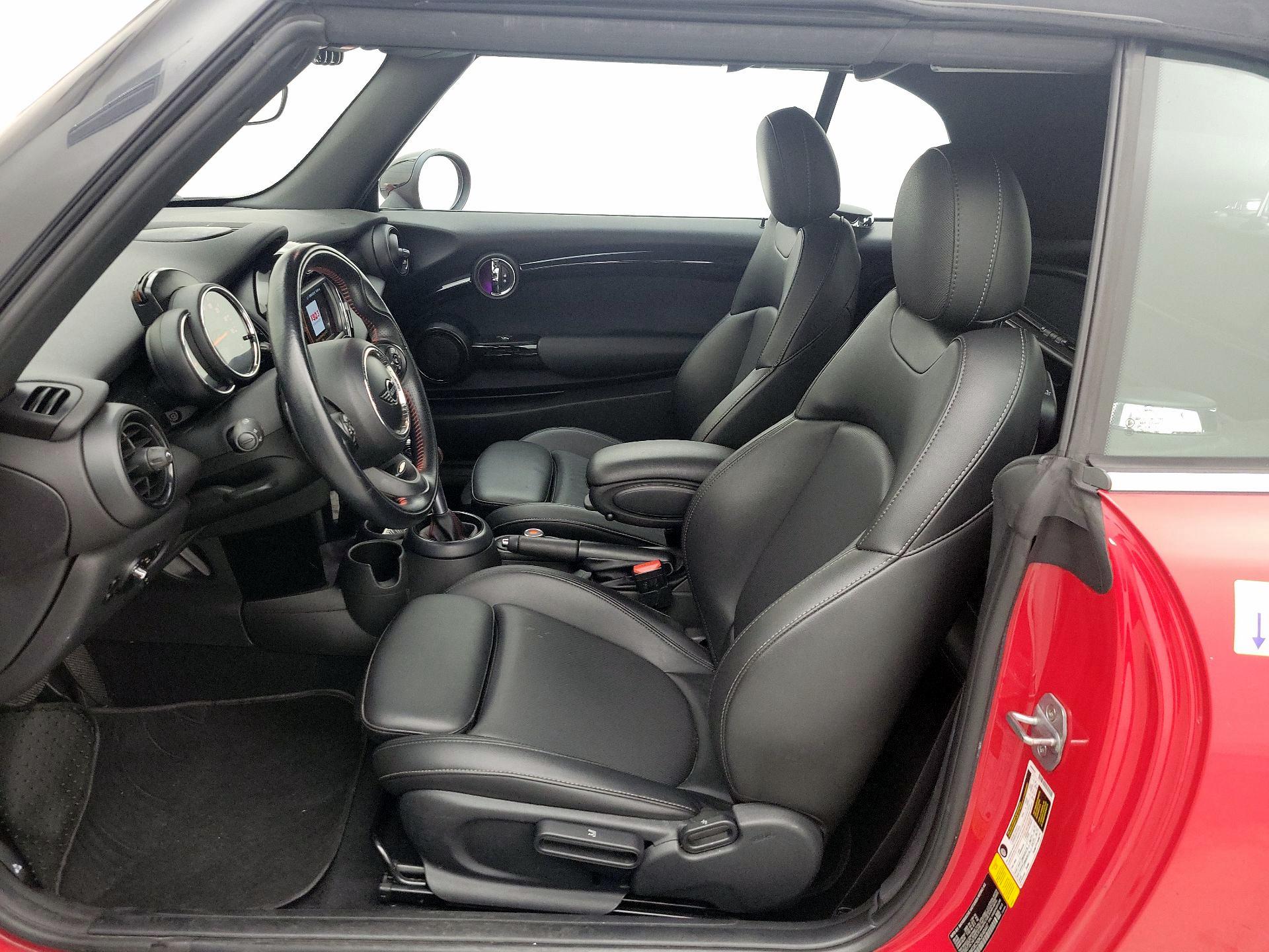 Thumbnail: 2019 MINI Cooper - 11