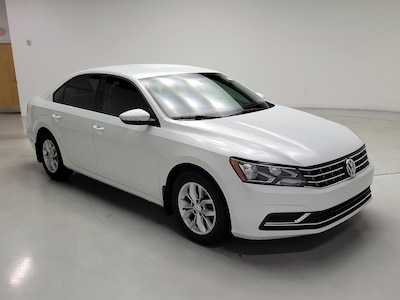 2018 Volkswagen Passat R-Line -
                Hialeah, FL