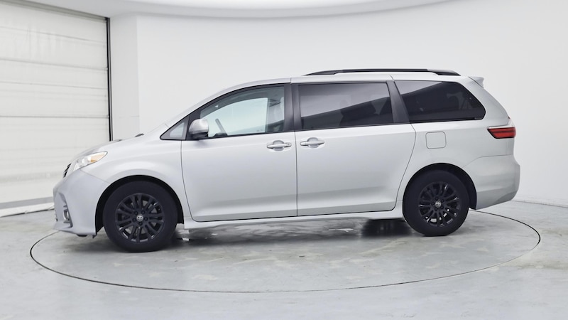 2019 Toyota Sienna XLE 3