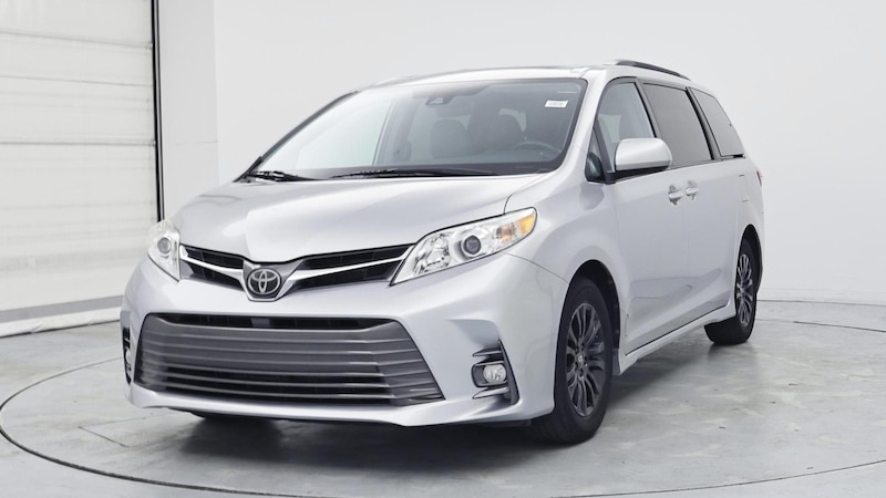 2019 Toyota Sienna XLE 4