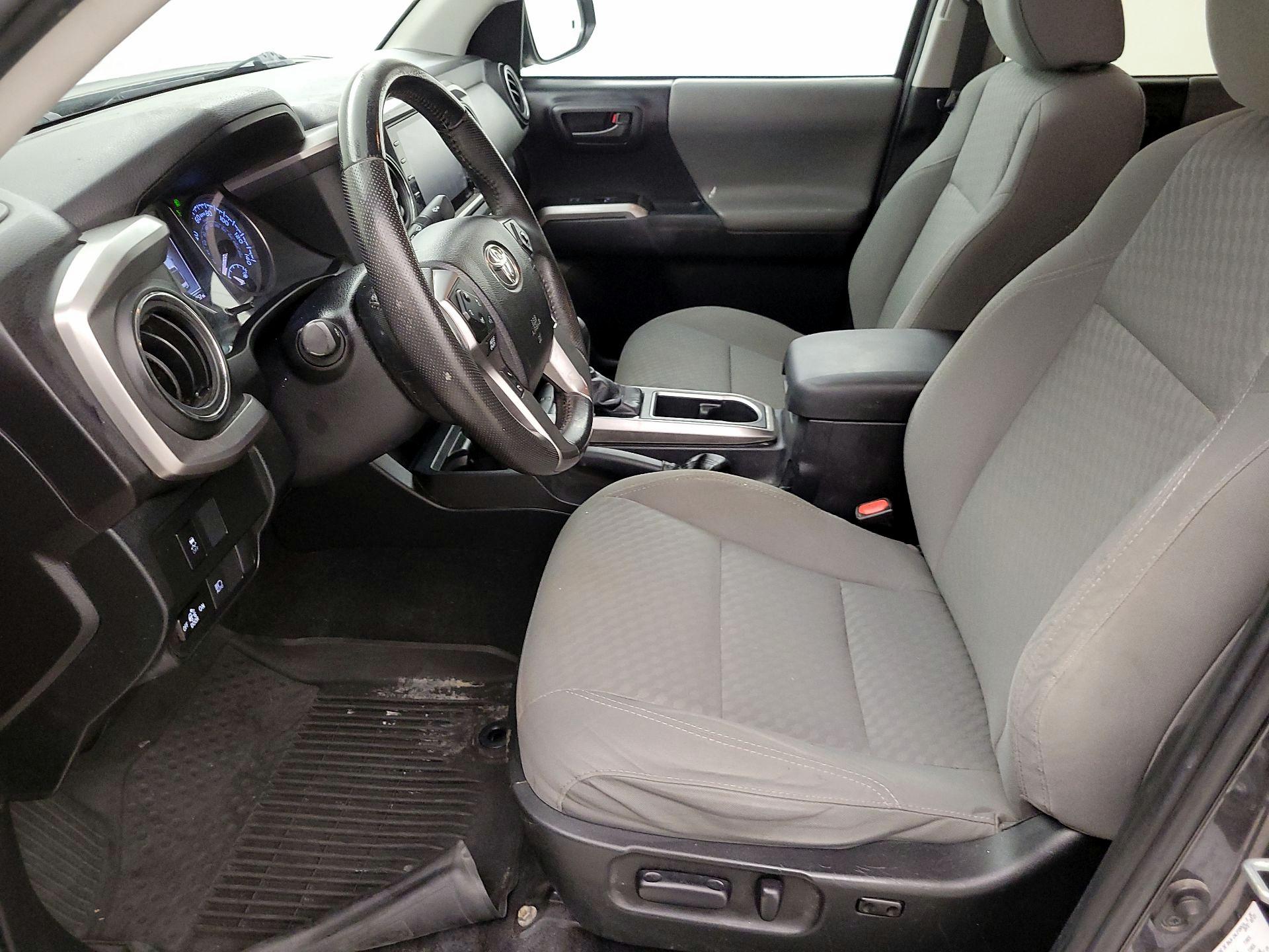 Thumbnail: 2021 Toyota Tacoma - 11