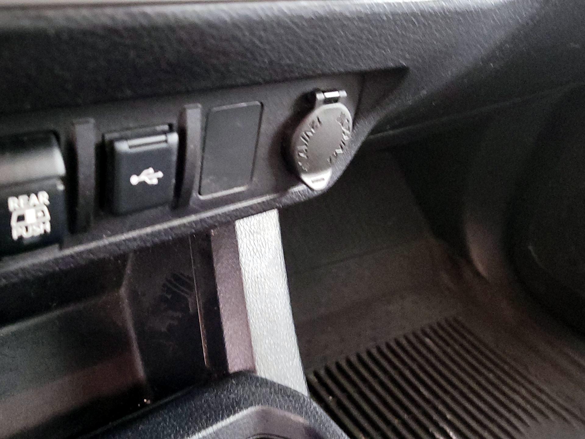 Thumbnail: 2021 Toyota Tacoma - 18