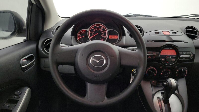 2013 Mazda Mazda2 Sport 10