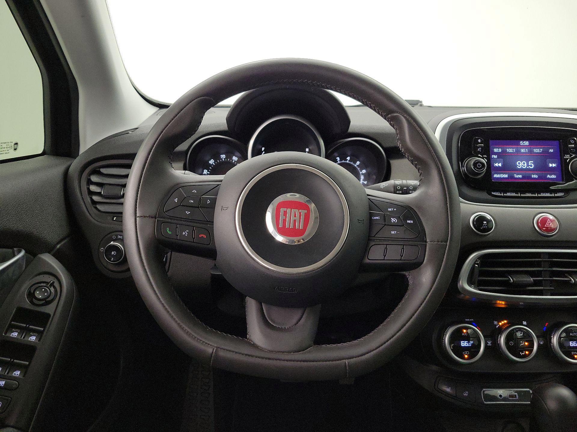 Thumbnail: 2016 Fiat 500X - 10
