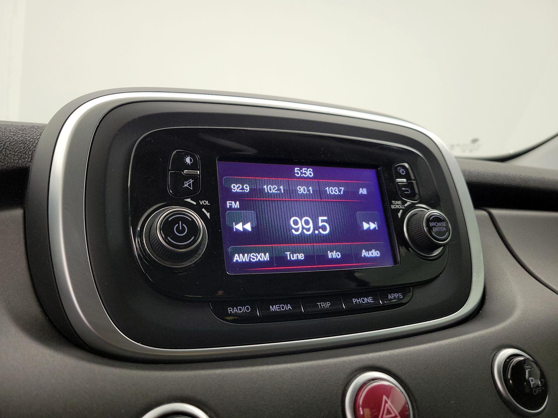 Thumbnail: 2016 Fiat 500X - 15