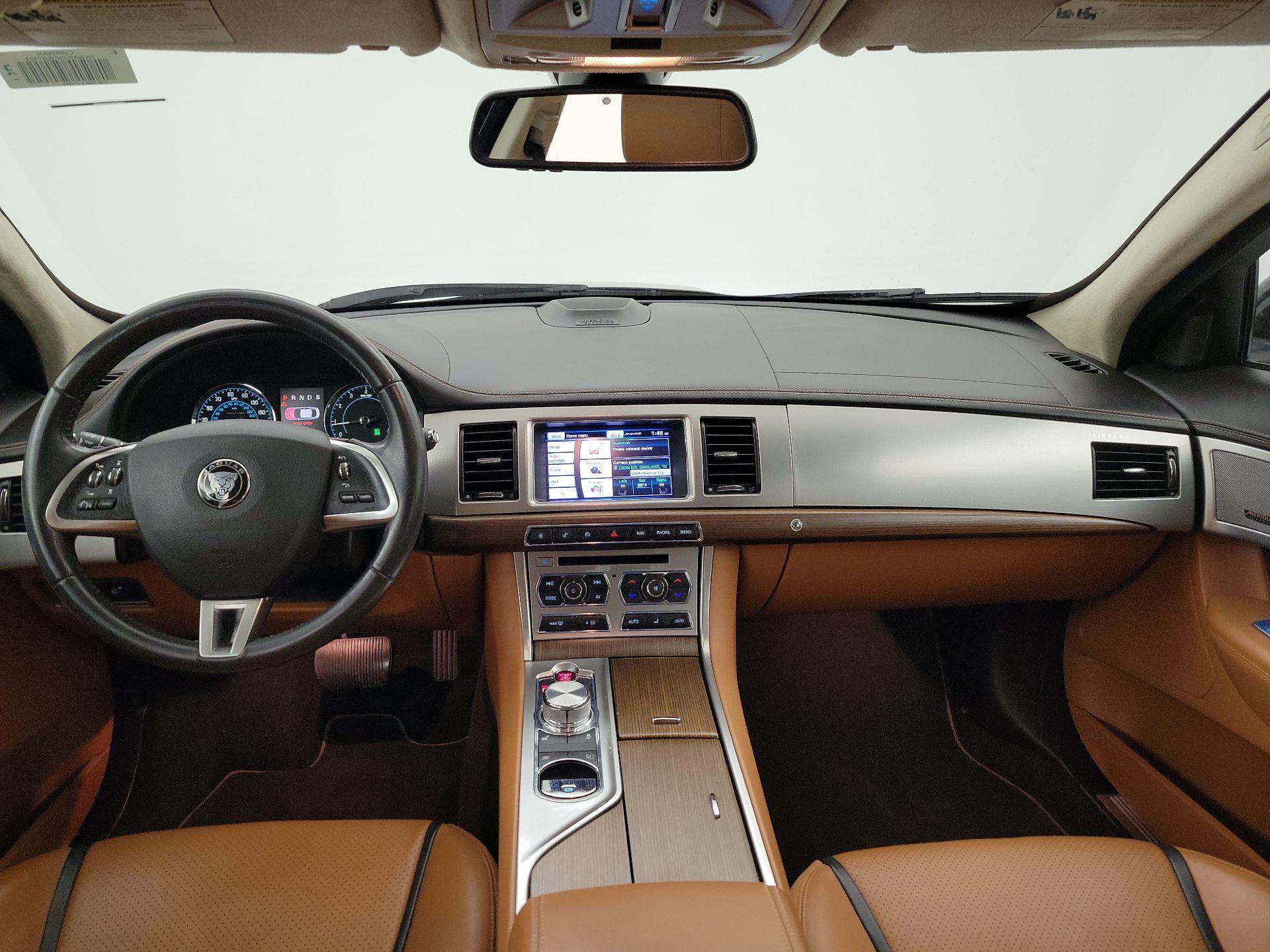 Thumbnail: 2015 Jaguar XF - 9