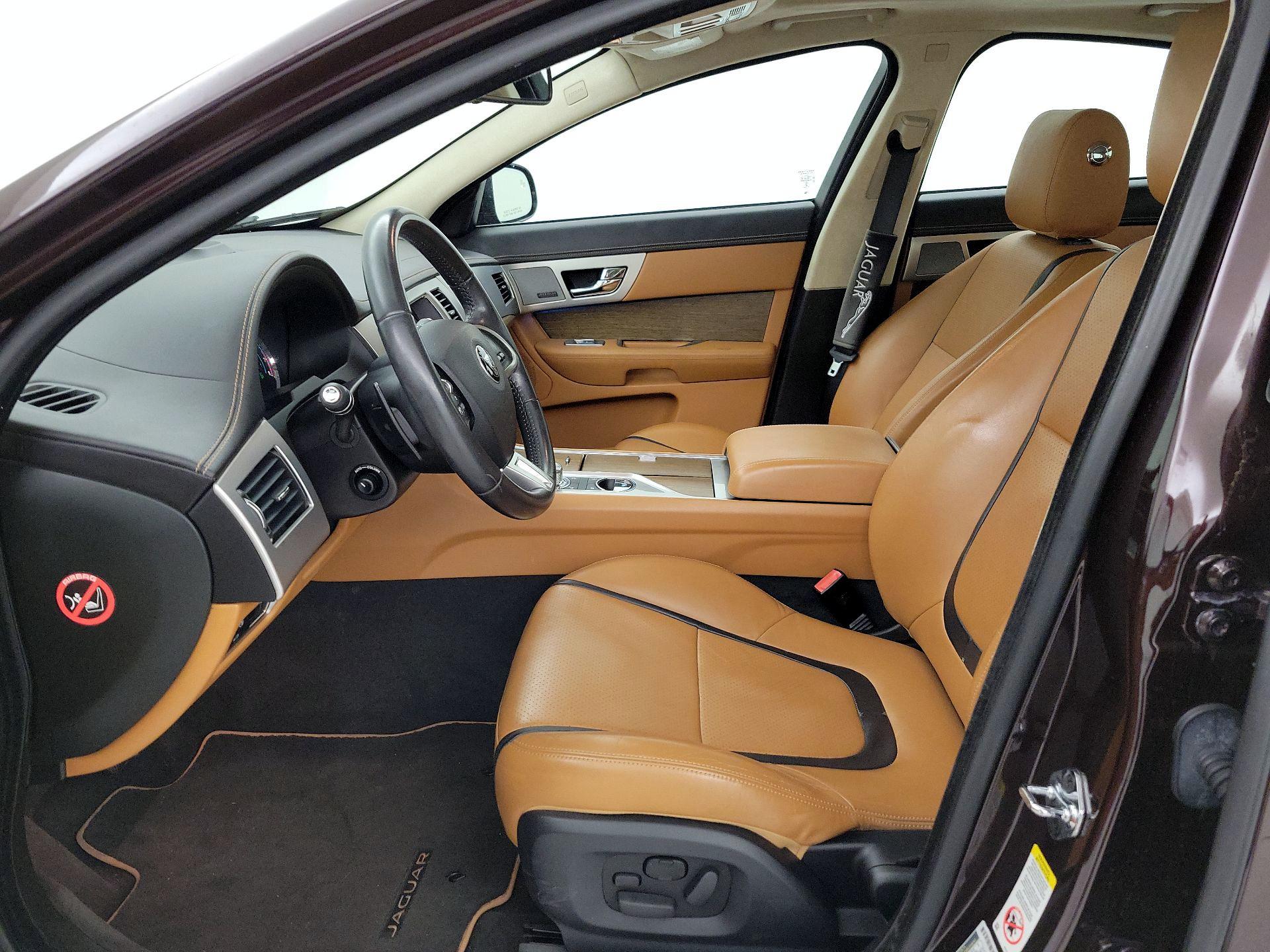 Thumbnail: 2015 Jaguar XF - 11