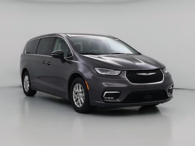 2023 Chrysler Pacifica Touring L -
                Irving, TX