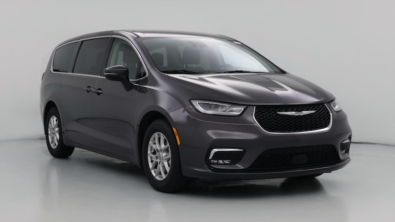 2023 Chrysler Pacifica Touring L Hero Image