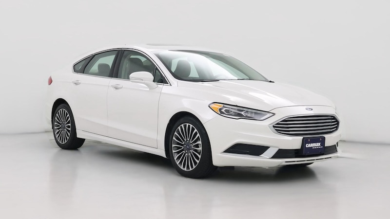 2018 Ford Fusion SE Hero Image