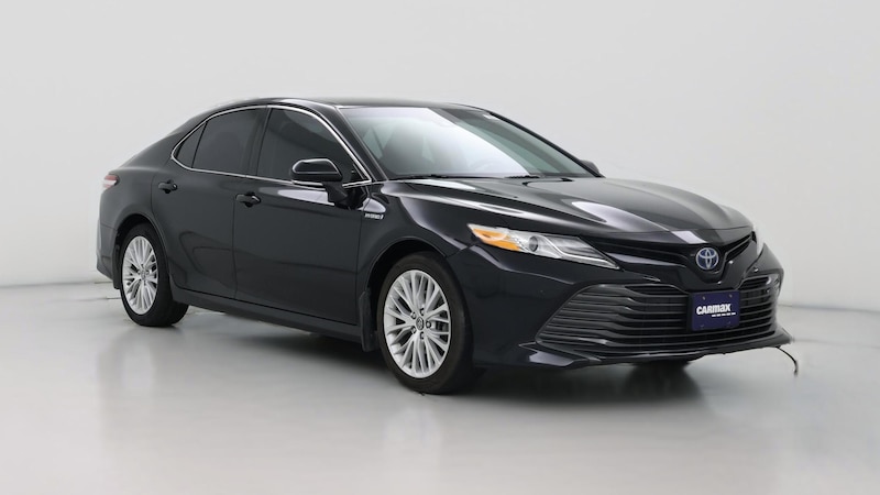 2018 Toyota Camry XLE Hero Image