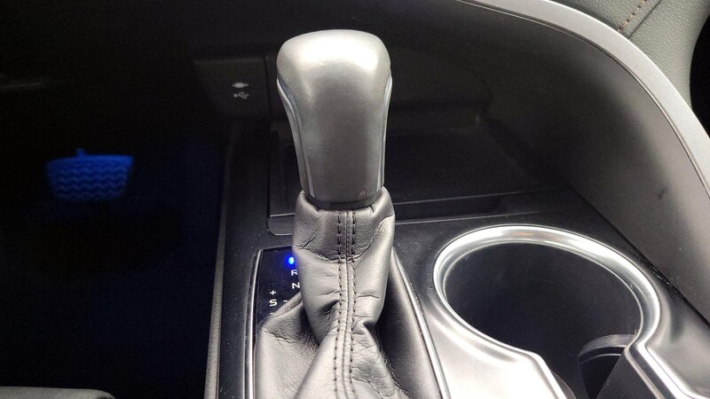 2018 Toyota Camry XLE 17