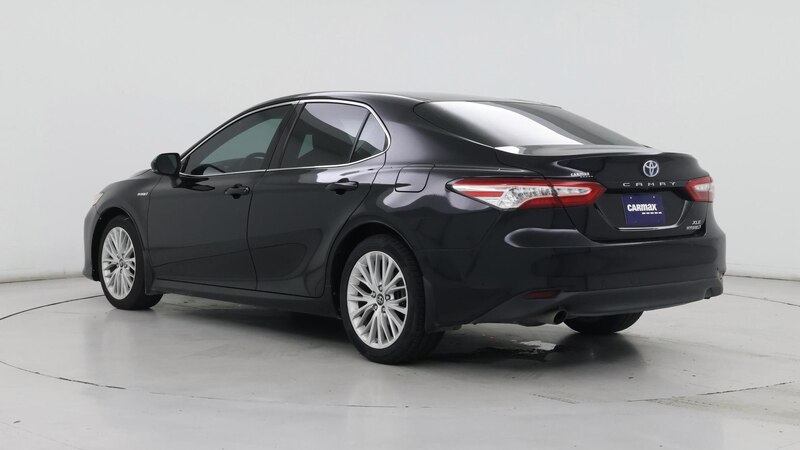 2018 Toyota Camry XLE 2