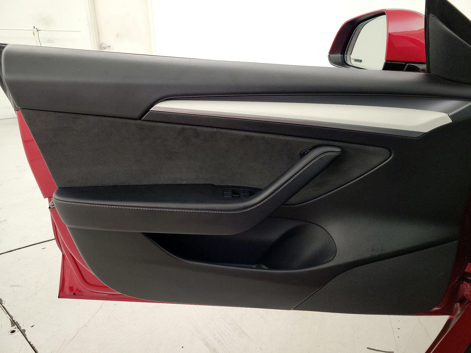 Thumbnail: 2021 Tesla Model 3 - 12