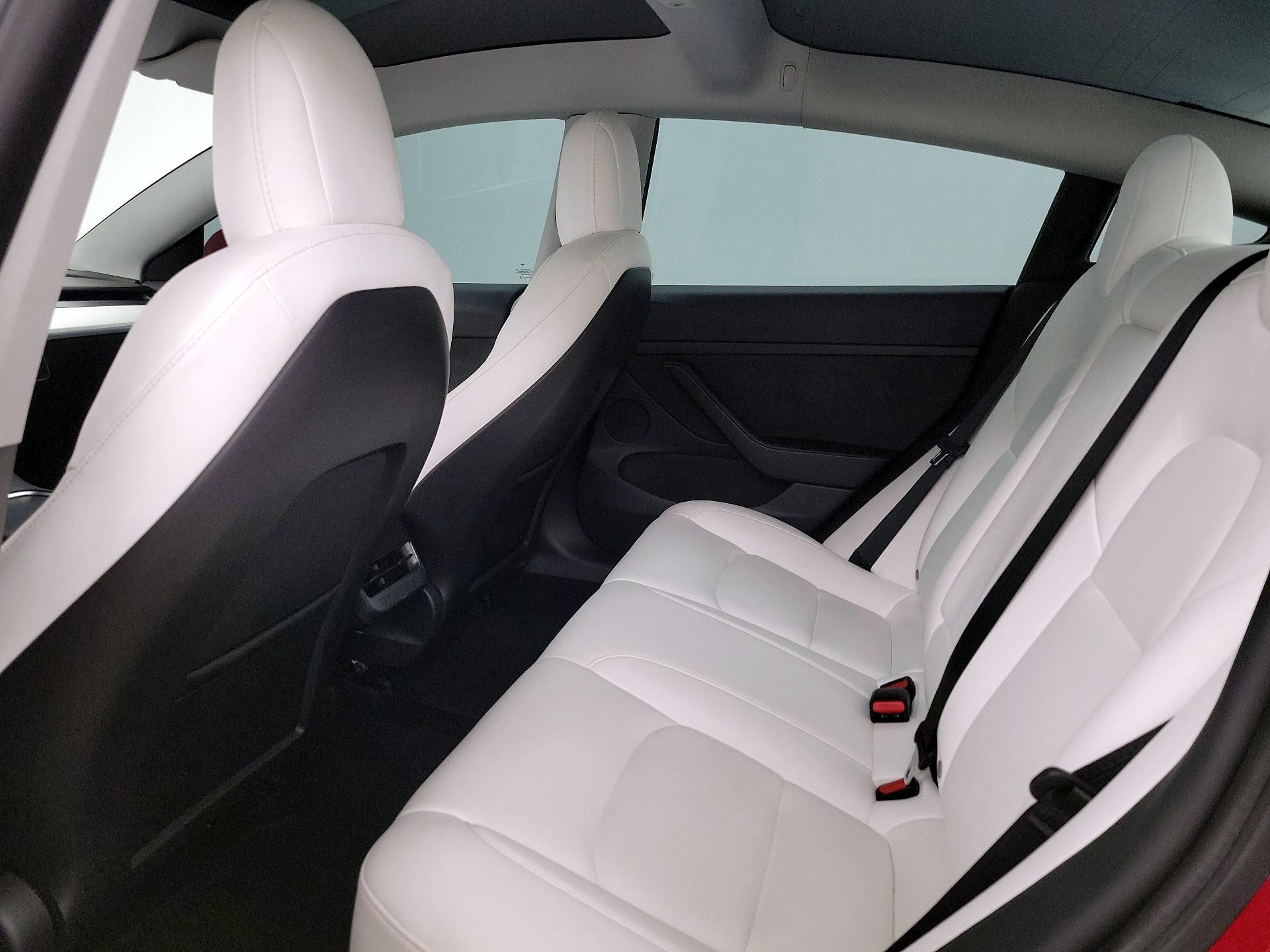 Thumbnail: 2021 Tesla Model 3 - 19