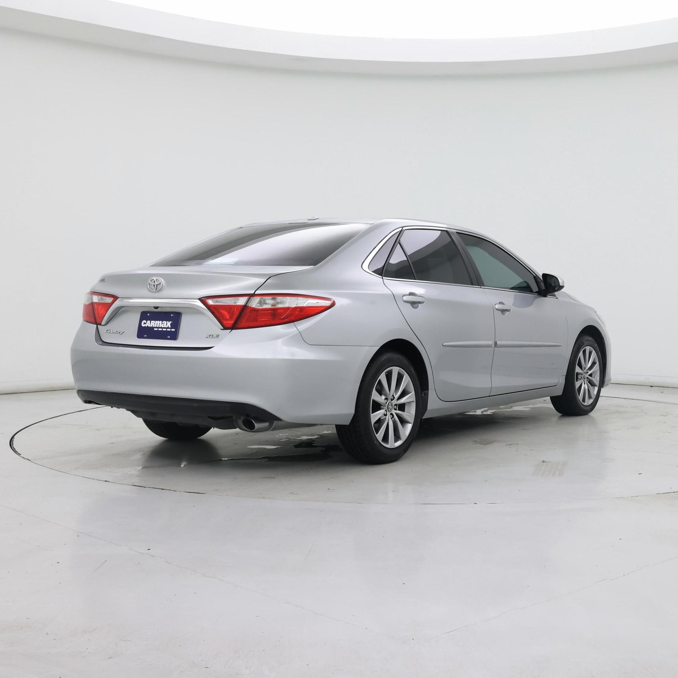 Thumbnail: 2017 Toyota Camry - 8