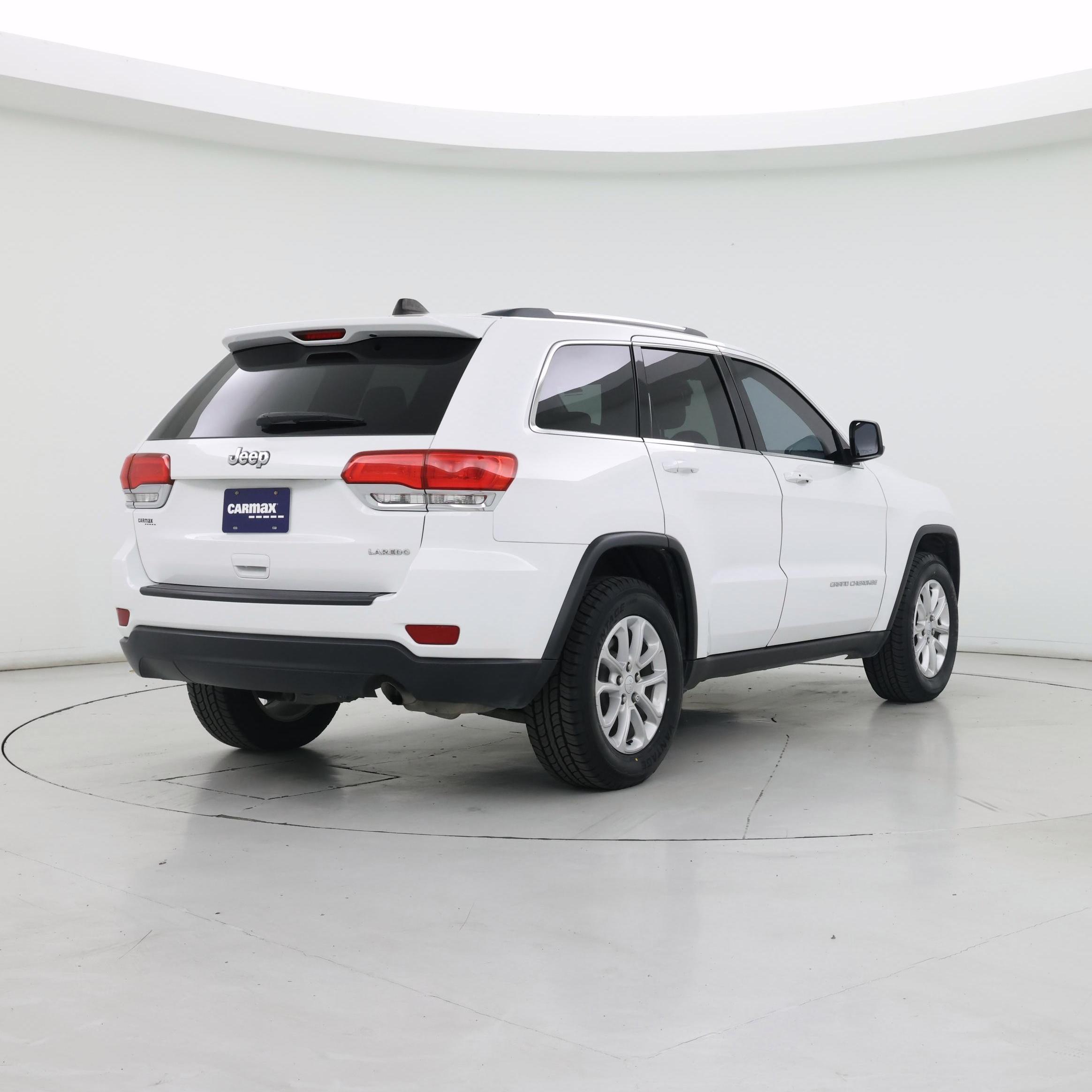 Thumbnail: 2015 Jeep Grand Cherokee - 8