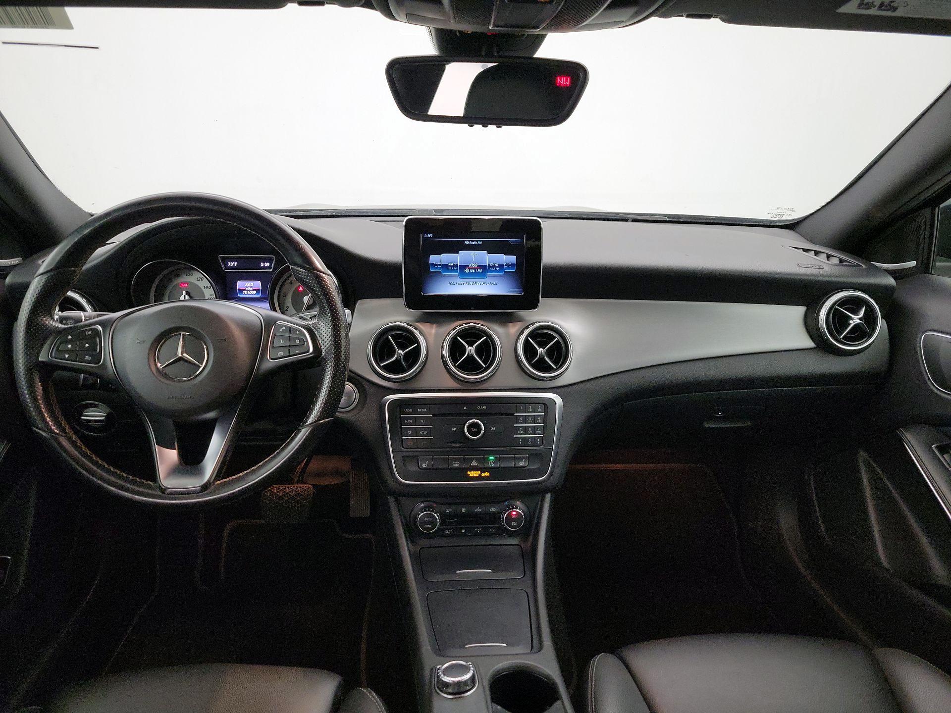 Thumbnail: 2016 Mercedes-Benz GLA - 9