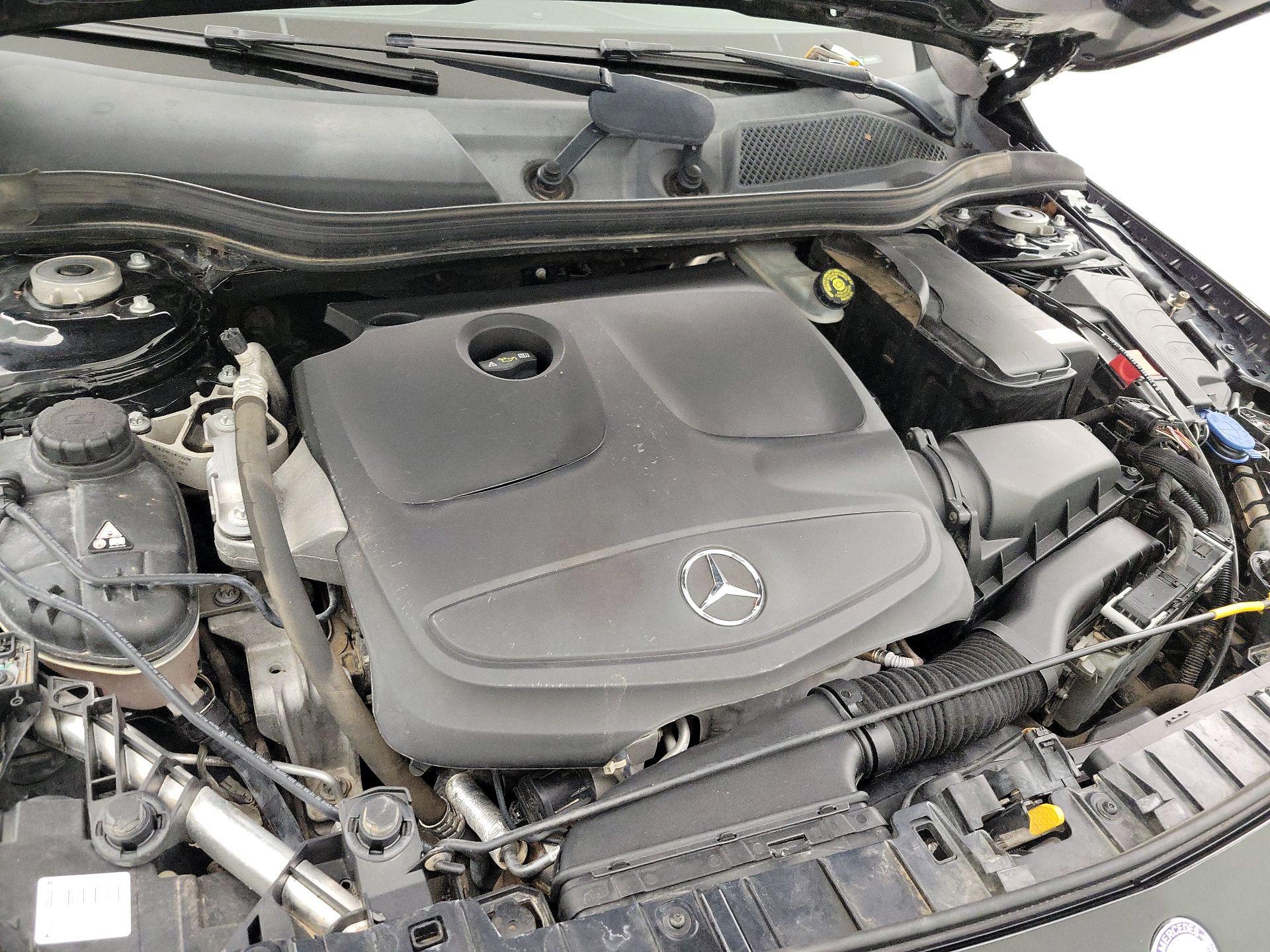 Thumbnail: 2016 Mercedes-Benz GLA - 20