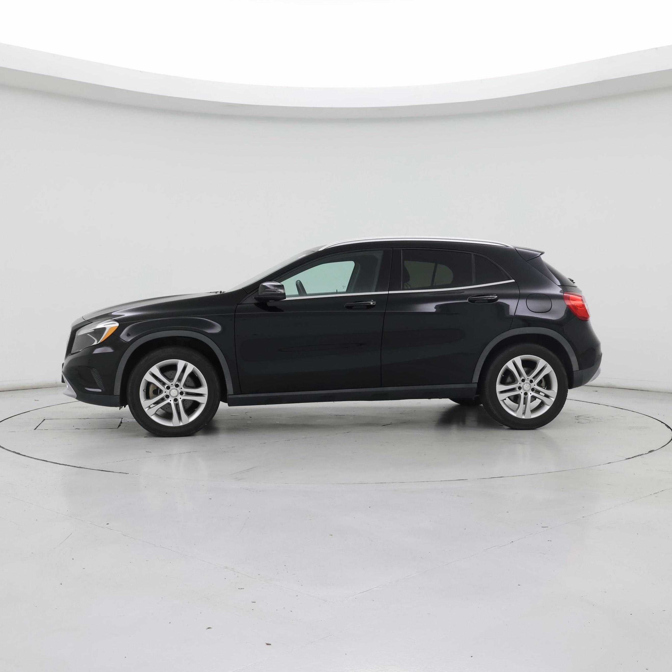 Thumbnail: 2016 Mercedes-Benz GLA - 3