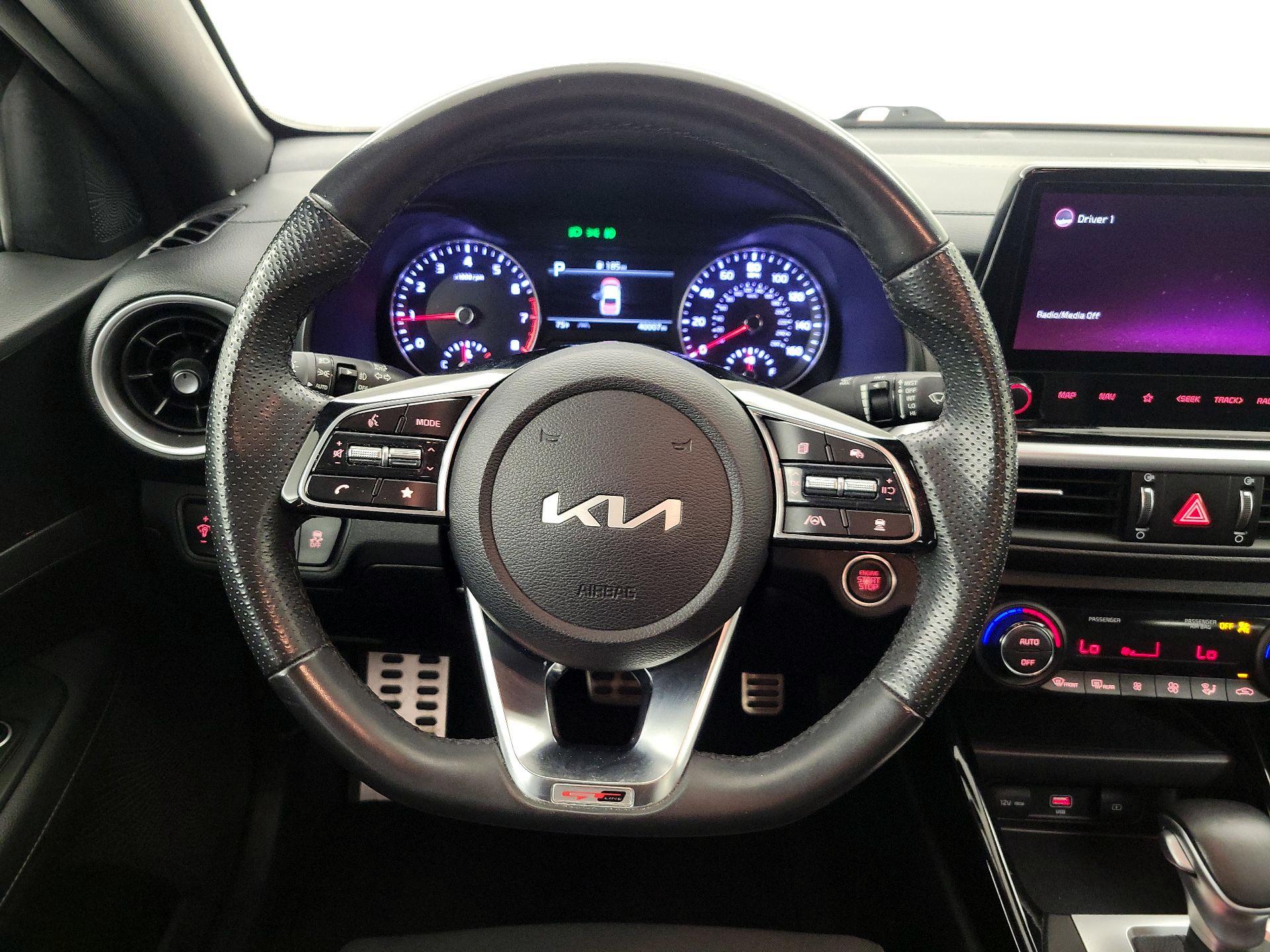 Thumbnail: 2022 Kia Forte - 10