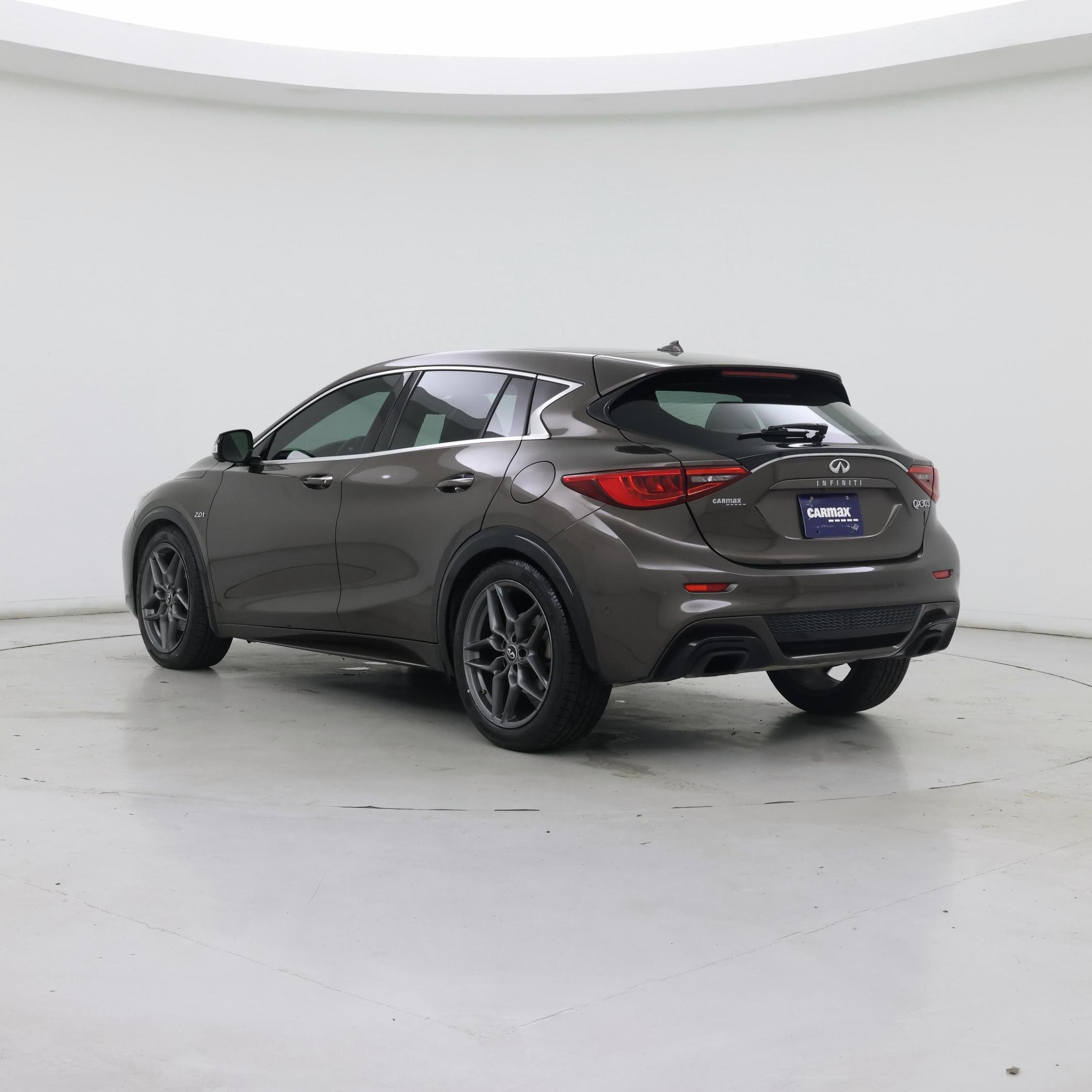Thumbnail: 2017 INFINITI QX30 - 2