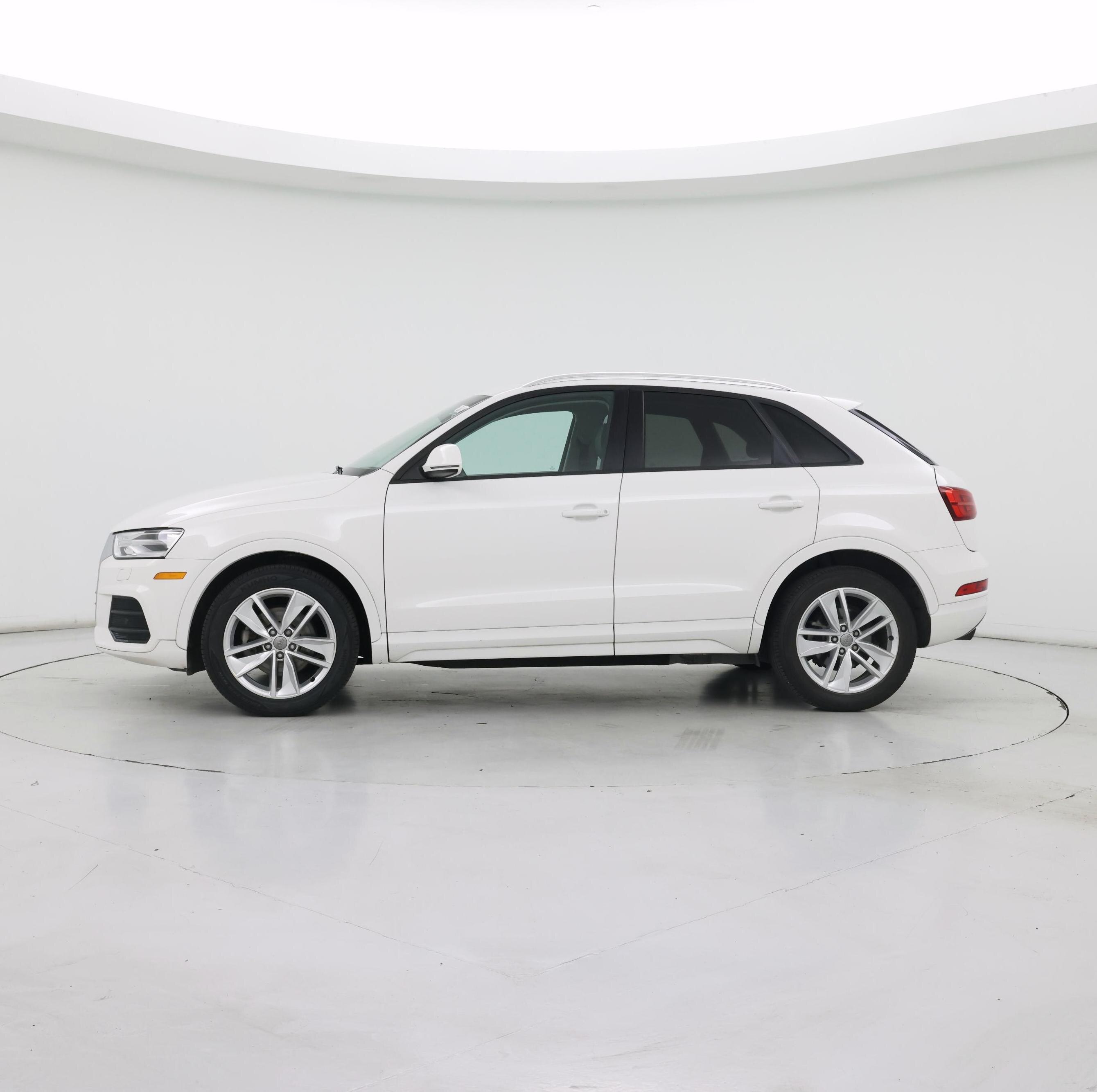 Thumbnail: 2017 Audi Q3 - 3