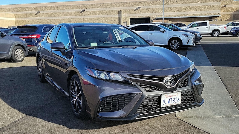 2024 Toyota Camry SE Hero Image