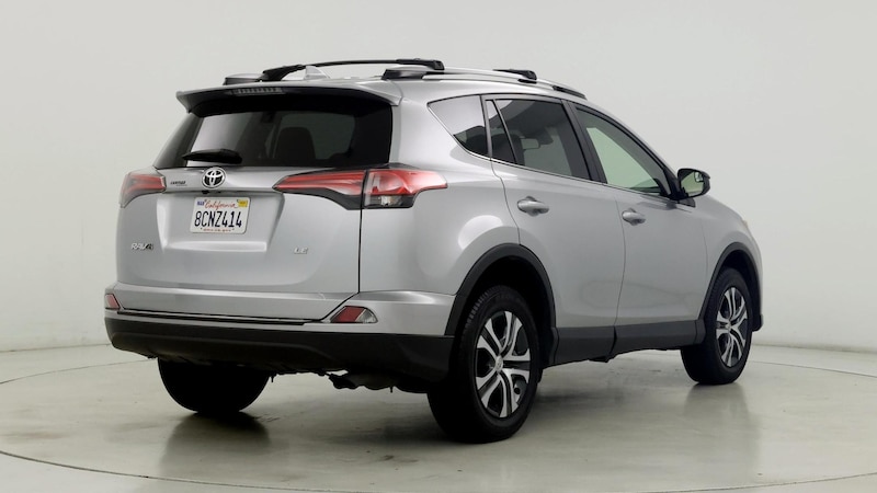 2018 Toyota RAV4 LE 8