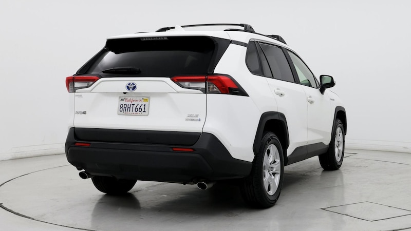 2020 Toyota RAV4 XLE 8
