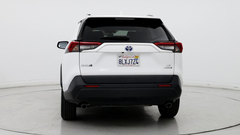 2019 Toyota RAV4 LE 6