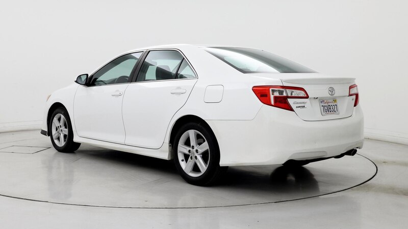 2014 Toyota Camry SE 2