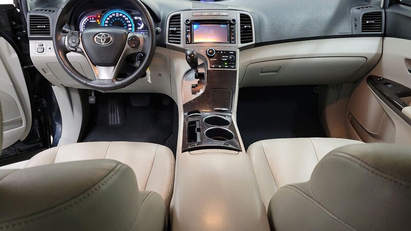 2013 Toyota Venza LE 9