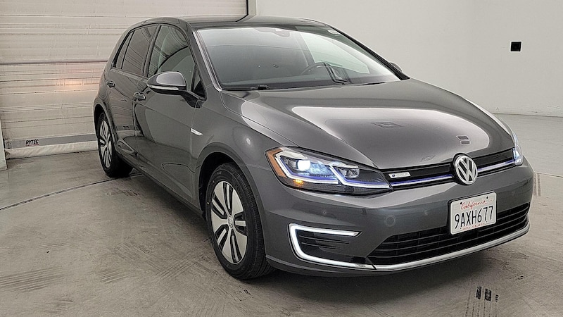 2019 Volkswagen Golf SEL Hero Image