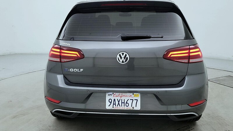 2019 Volkswagen Golf SEL 6