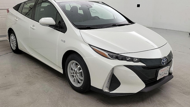 2017 Toyota Prius Prime Premium Hero Image