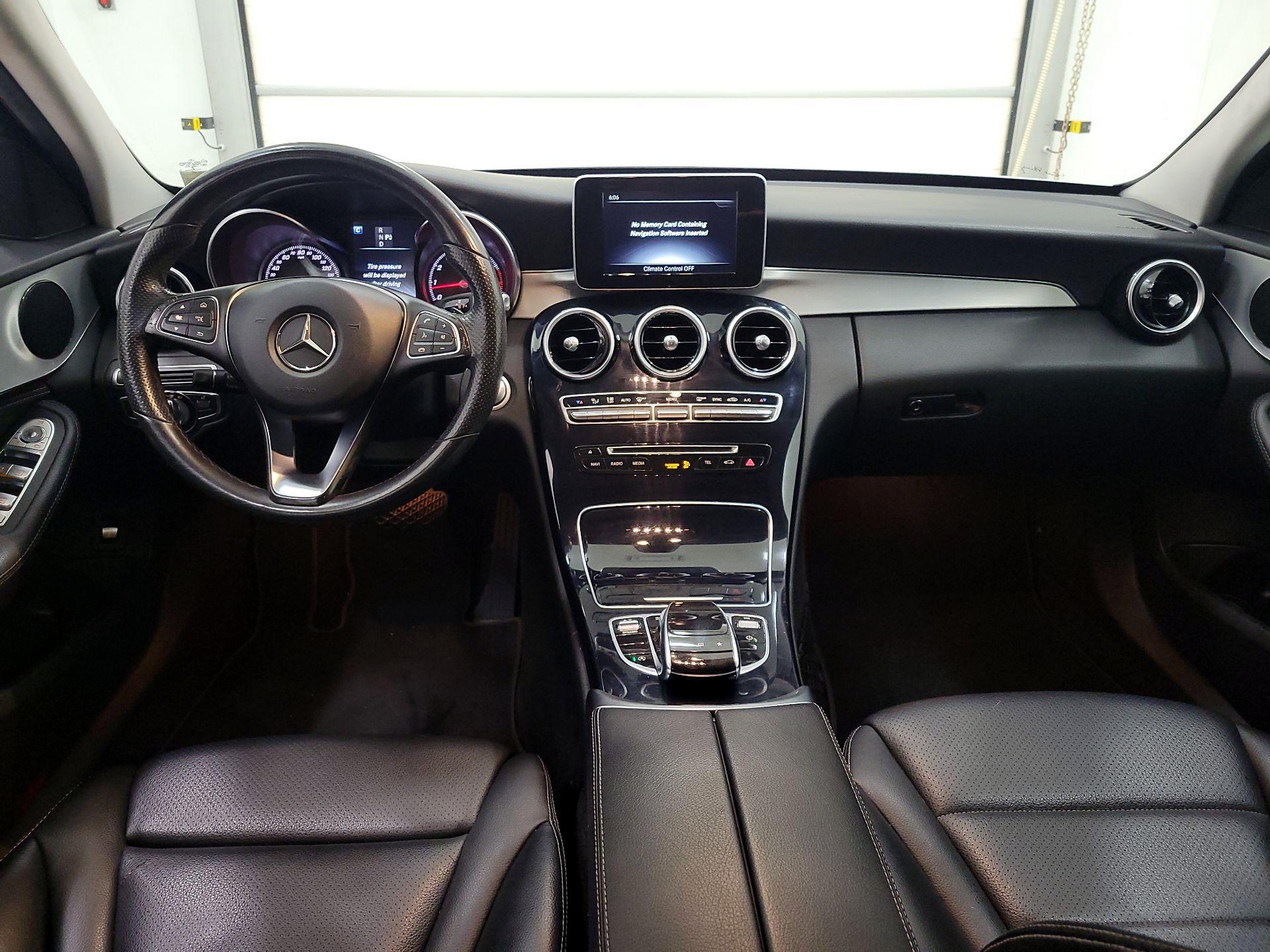 Thumbnail: 2016 Mercedes-Benz C-Class - 9