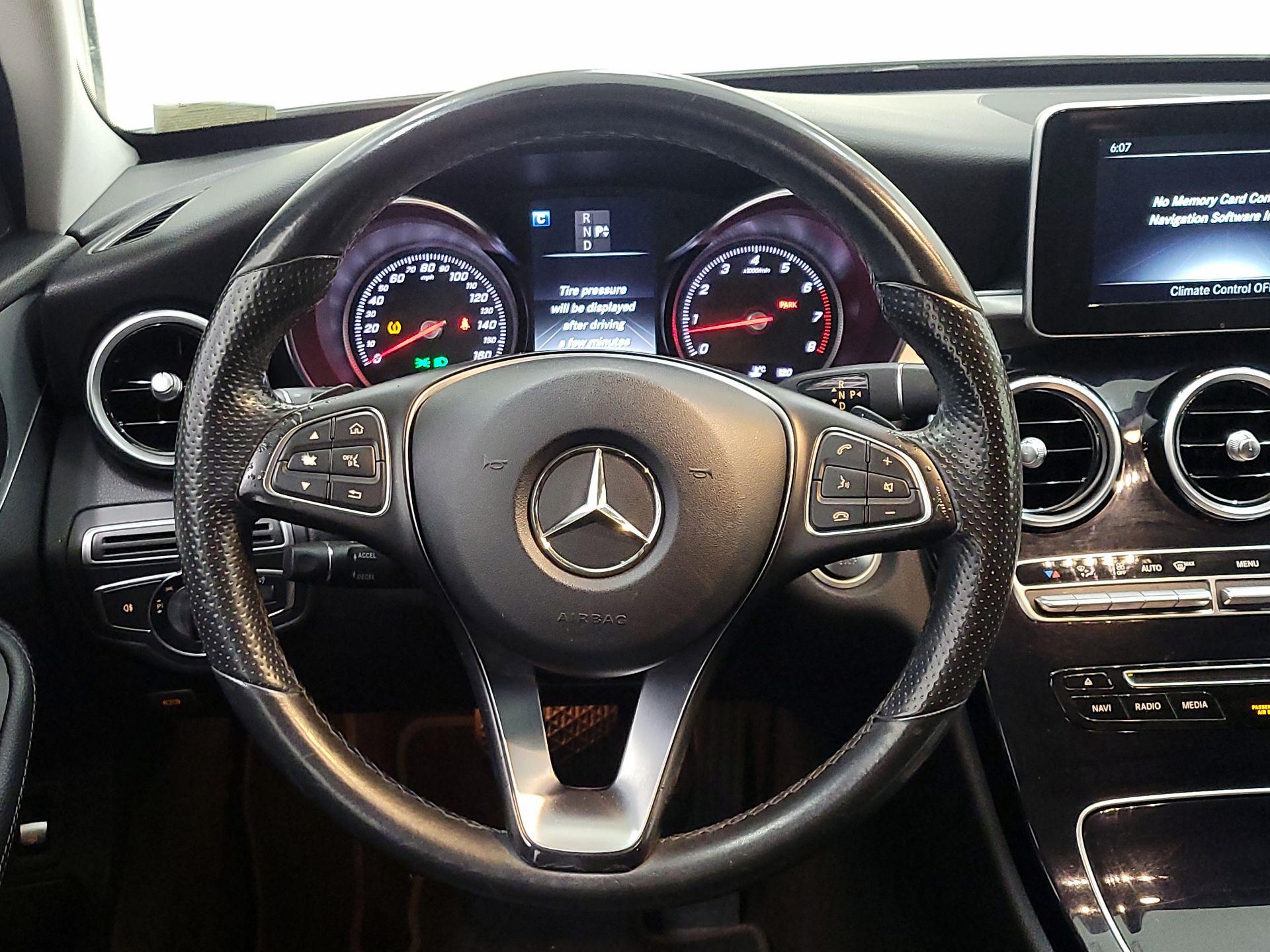 Thumbnail: 2016 Mercedes-Benz C-Class - 10